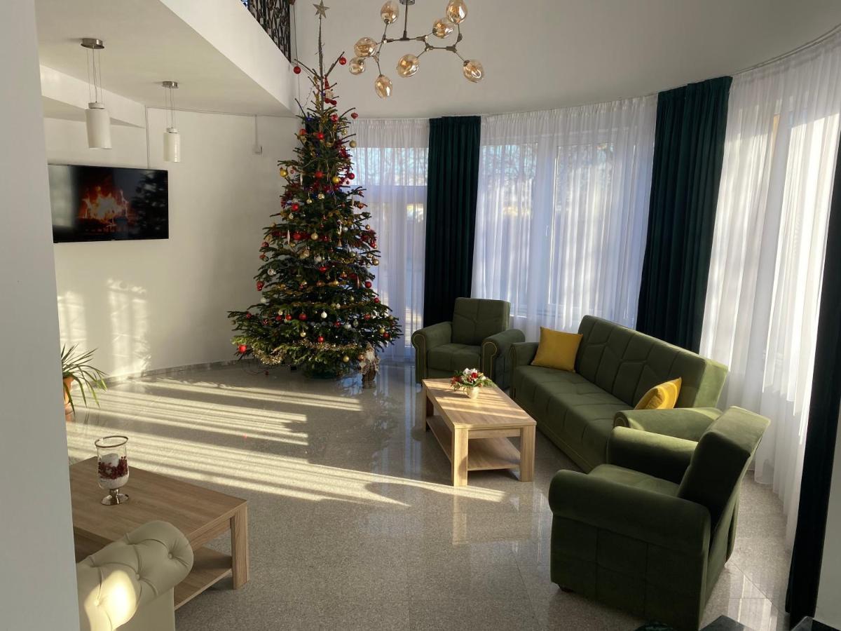 Budux Delux Vila Săcele Eksteriør billede